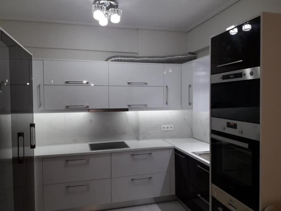 Apartment Modern And Comfortable 5km From Center Athens
