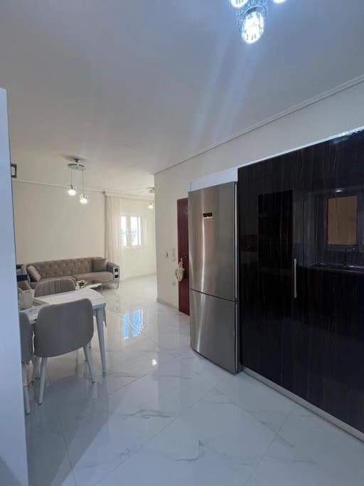 Modern And Comfortable 5km From Center Athens