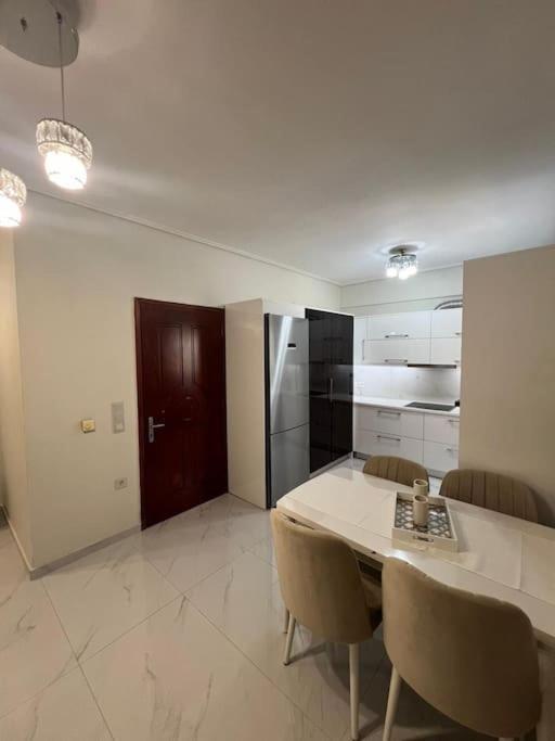 Apartment Modern And Comfortable 5km From Center Athens