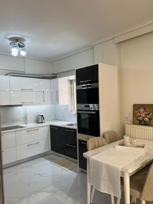 Apartment Modern And Comfortable 5km From Center